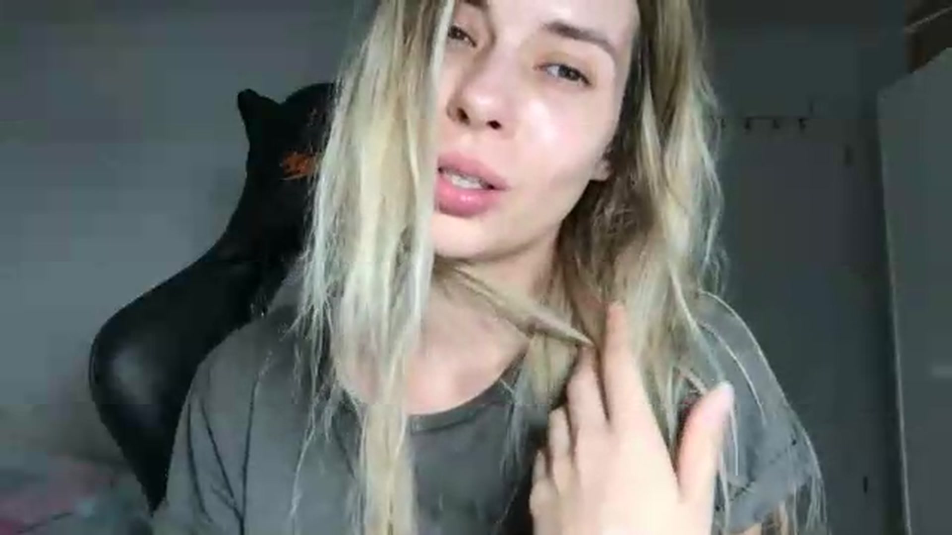 Gallery image thumbnail from neverinmylife's myfreecams stream on, 07/19/2026, 14:42 image 4 of 20