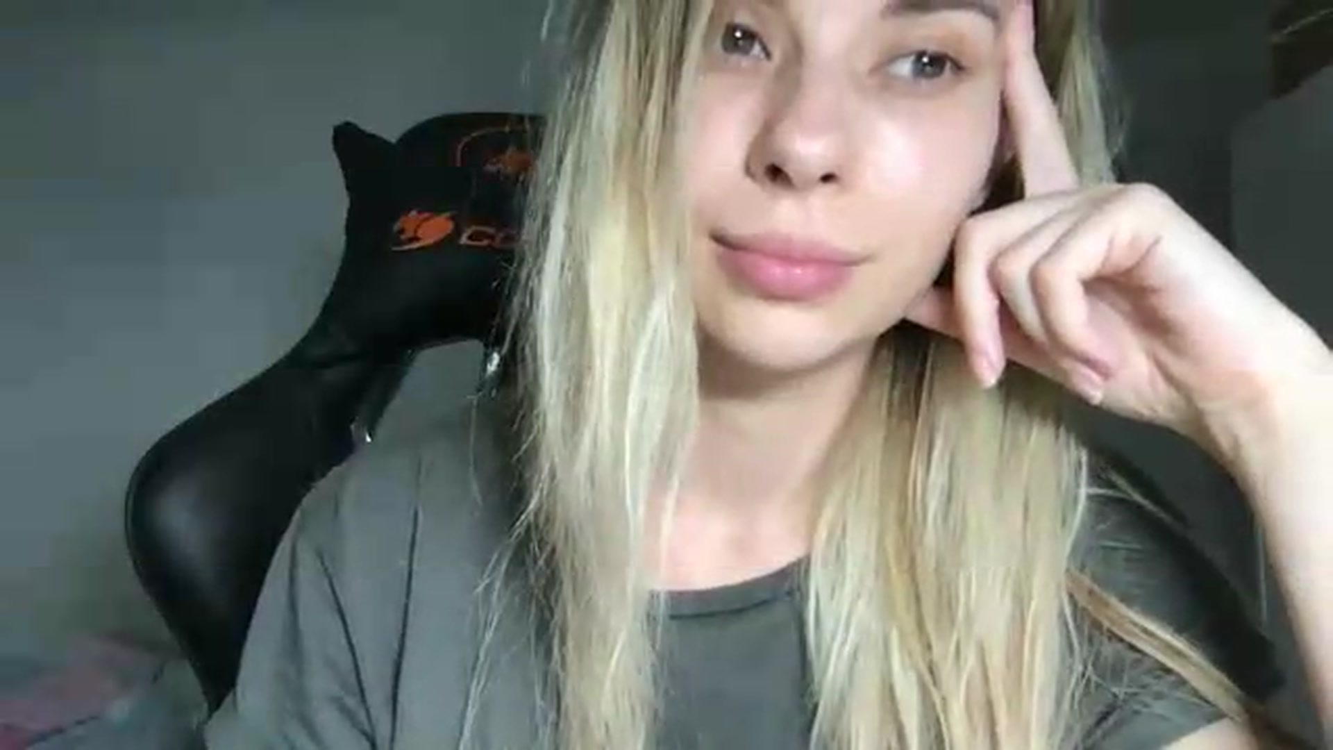 Gallery image thumbnail from neverinmylife's myfreecams stream on, 07/19/2026, 14:42 image 6 of 20