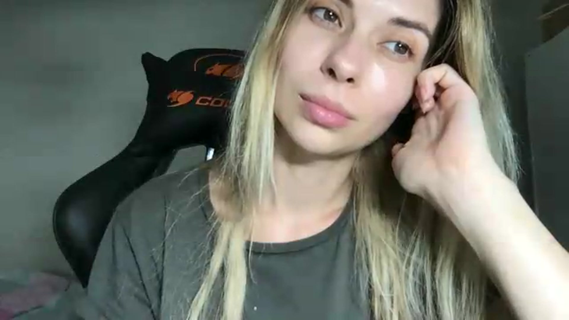 Gallery image thumbnail from neverinmylife's myfreecams stream on, 07/19/2026, 14:42 image 2 of 20