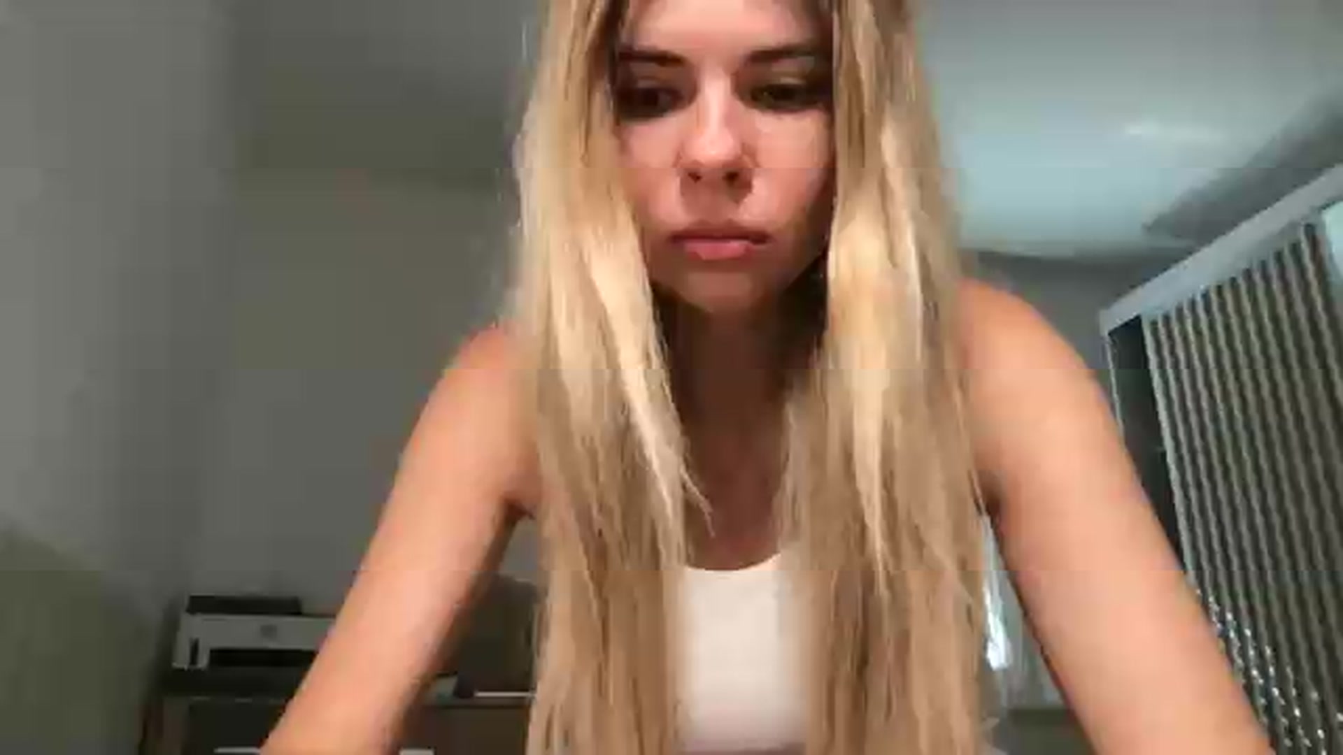 Gallery image thumbnail from neverinmylife's myfreecams stream on, 07/21/2026, 08:33 image 1 of 20