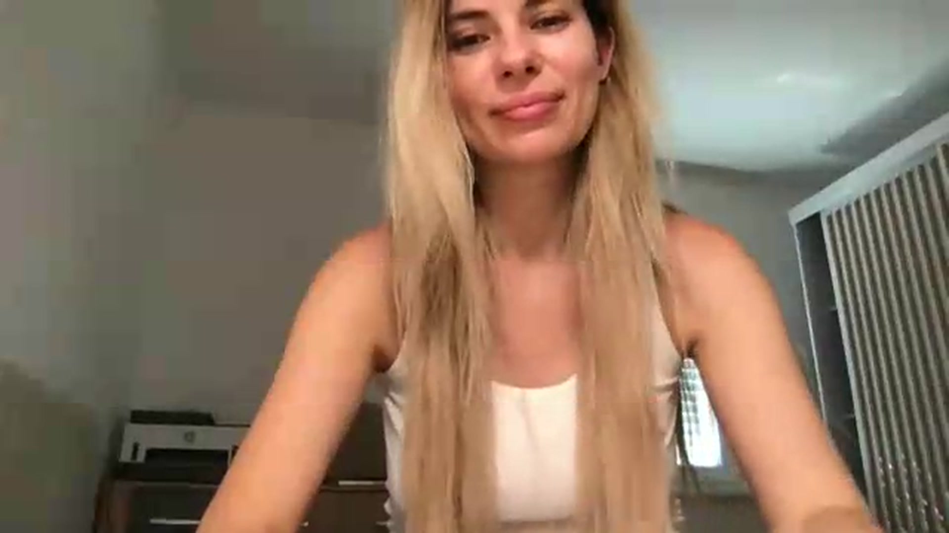 Gallery image thumbnail from neverinmylife's myfreecams stream on, 07/21/2026, 08:33 image 7 of 20
