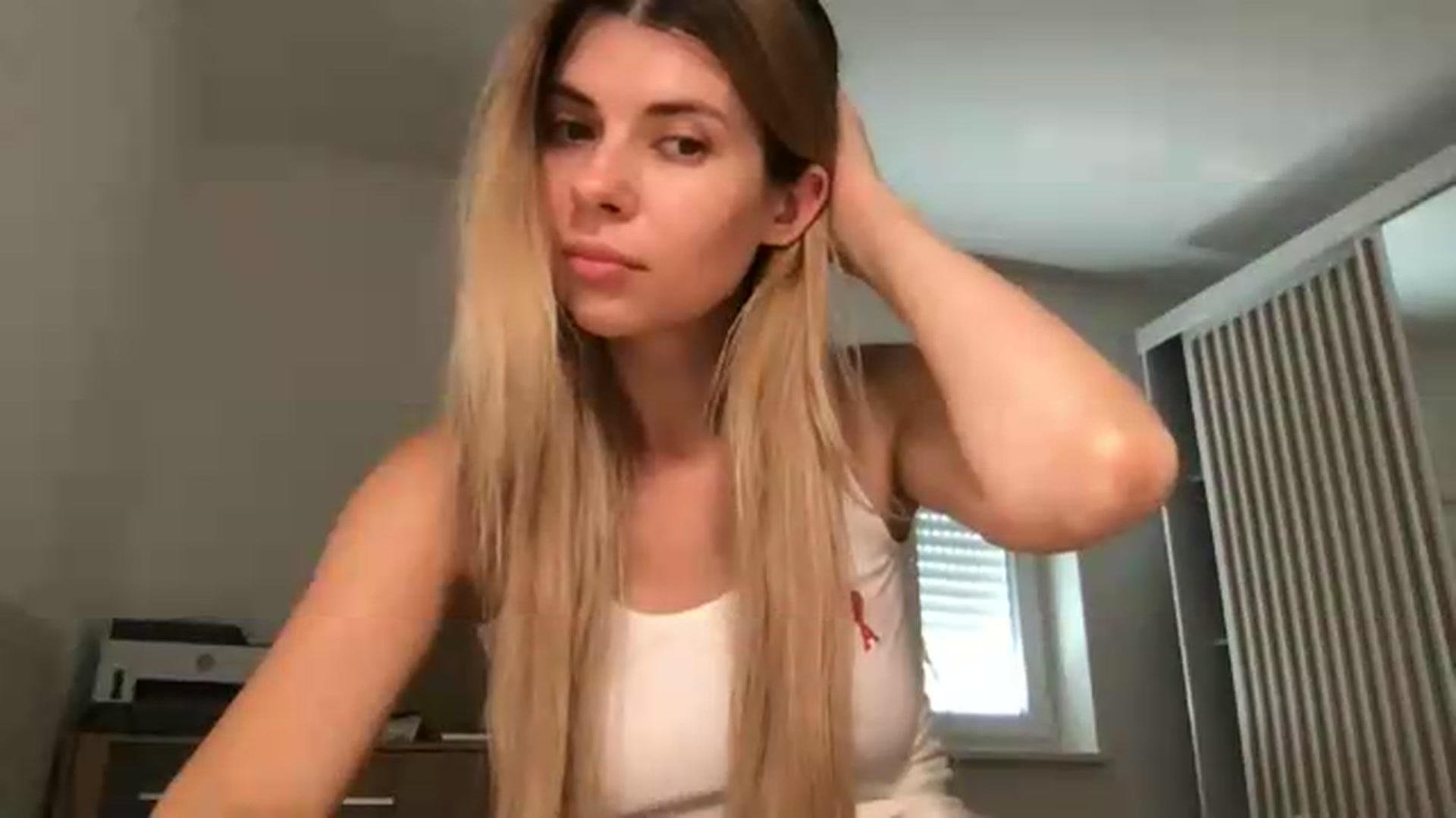 Gallery image thumbnail from neverinmylife's myfreecams stream on, 07/21/2026, 08:33 image 19 of 20