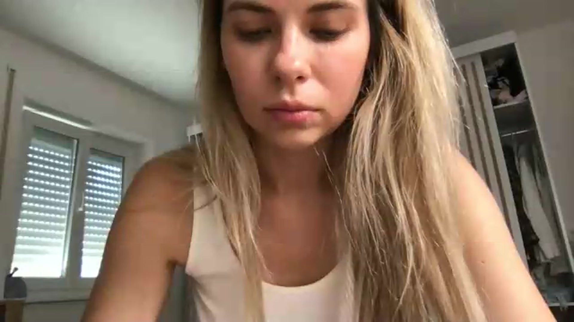 Gallery image thumbnail from neverinmylife's myfreecams stream on, 07/22/2026, 12:57 image 11 of 20