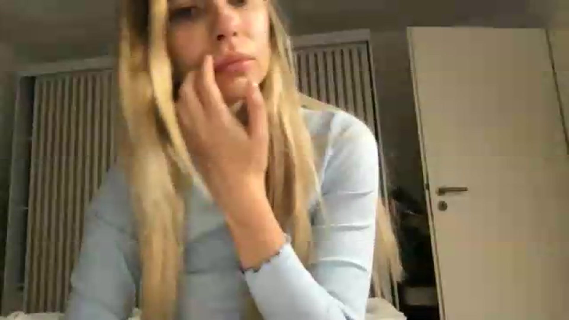 Gallery image thumbnail from neverinmylife's myfreecams stream on, 07/30/2026, 10:39 image 10 of 20