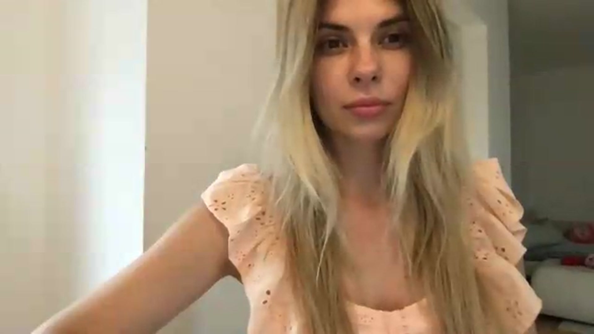 Gallery image thumbnail from neverinmylife's myfreecams stream on, 07/31/2026, 17:46 image 2 of 20