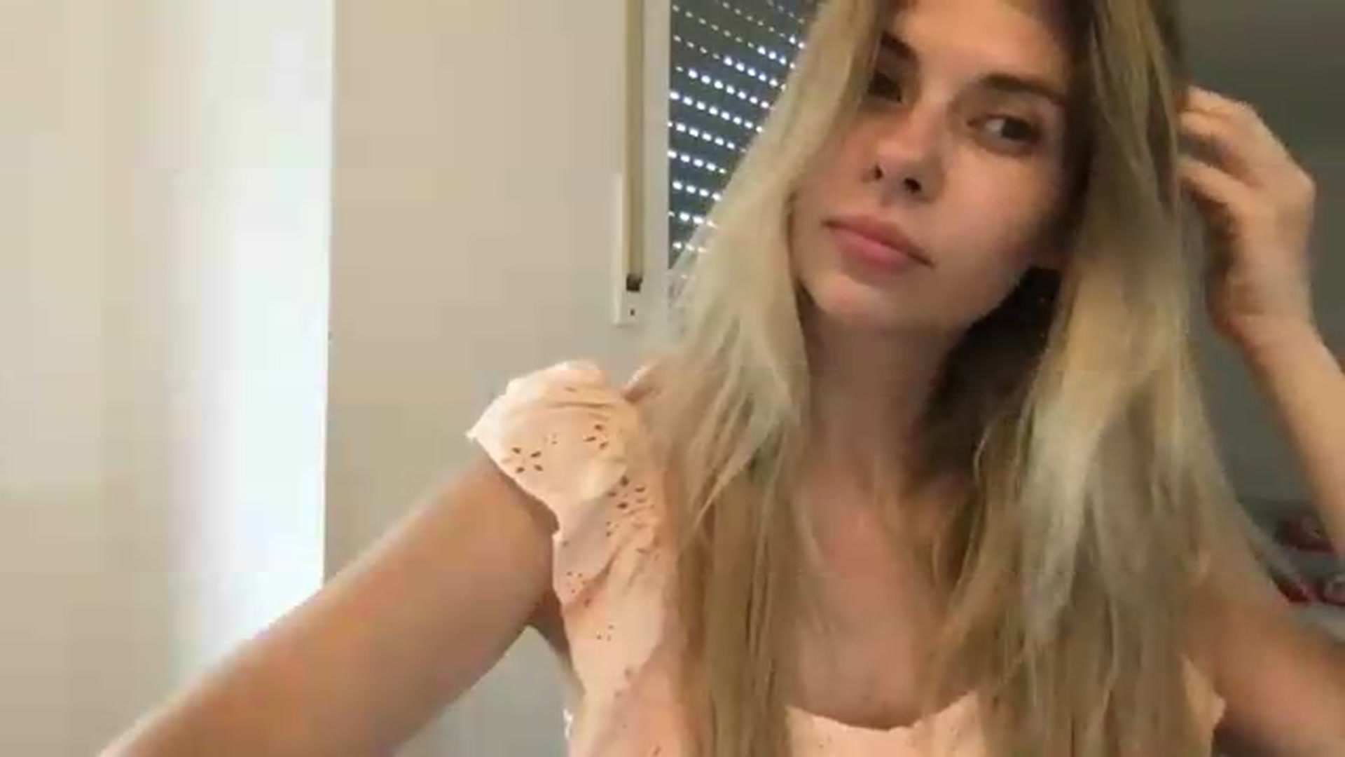 Gallery image thumbnail from neverinmylife's myfreecams stream on, 07/31/2026, 17:46 image 3 of 20