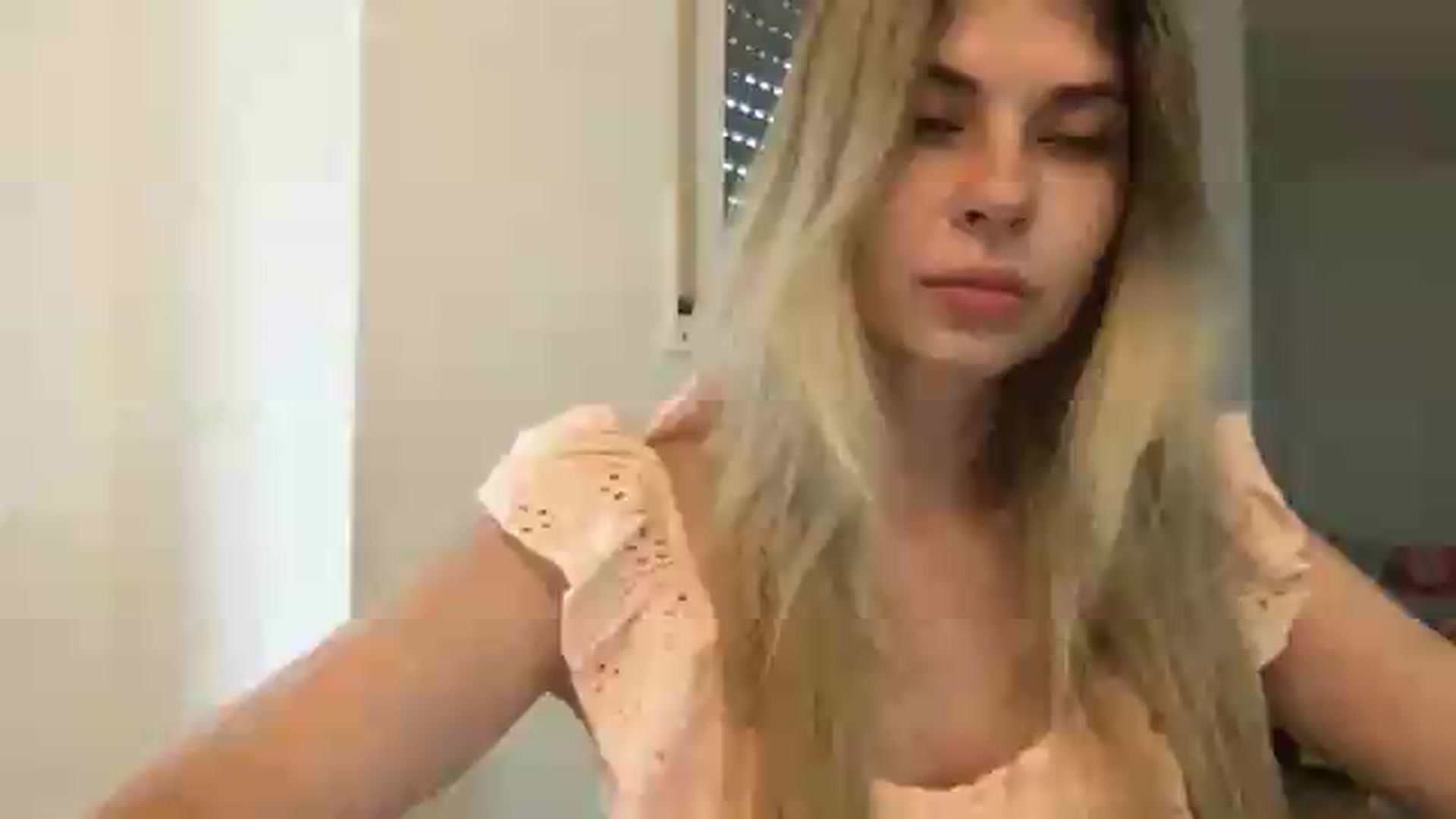 Gallery image thumbnail from neverinmylife's myfreecams stream on, 07/31/2026, 17:46 image 14 of 20