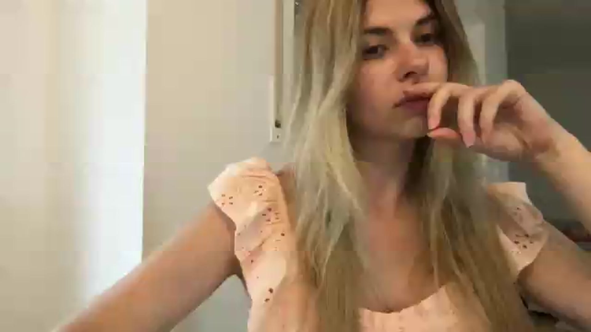 Gallery image thumbnail from neverinmylife's myfreecams stream on, 07/31/2026, 17:46 image 12 of 20