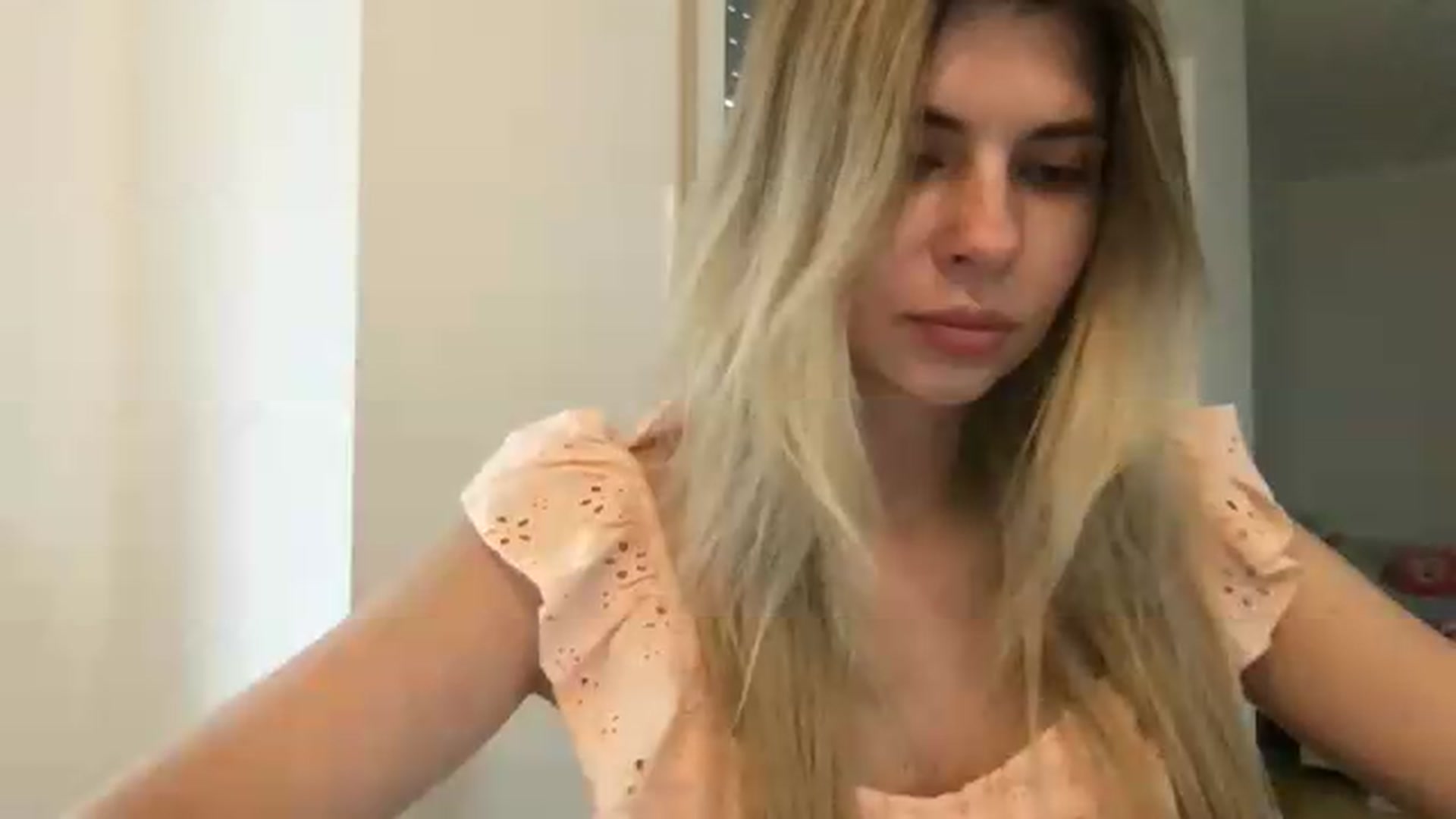 Gallery image thumbnail from neverinmylife's myfreecams stream on, 07/31/2026, 17:46 image 13 of 20