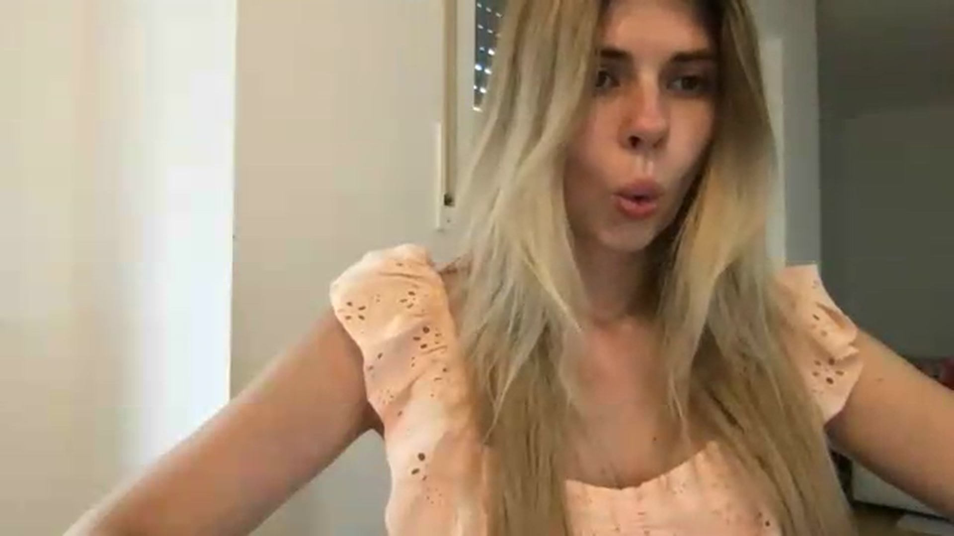 Gallery image thumbnail from neverinmylife's myfreecams stream on, 07/31/2026, 17:46 image 10 of 20