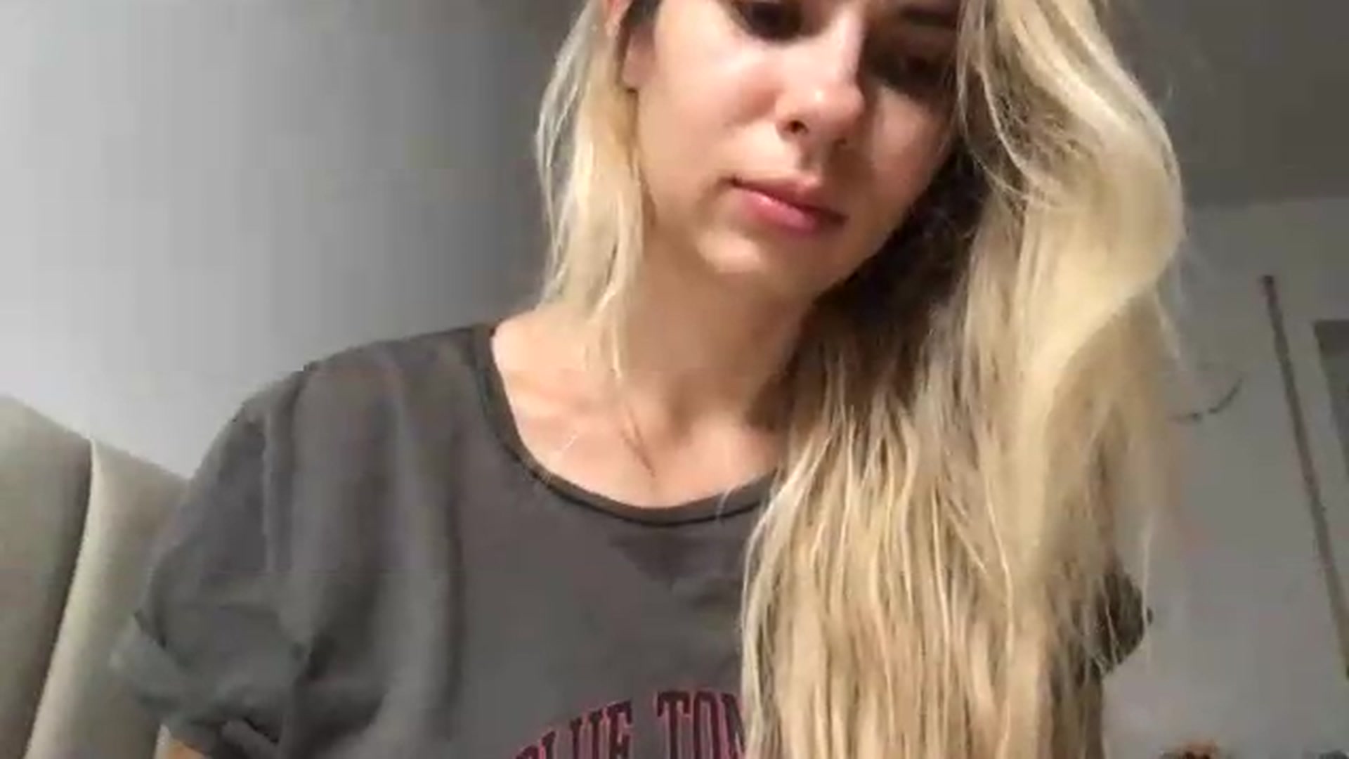 Gallery image thumbnail from neverinmylife's myfreecams stream on, 08/05/2026, 10:46 image 19 of 20