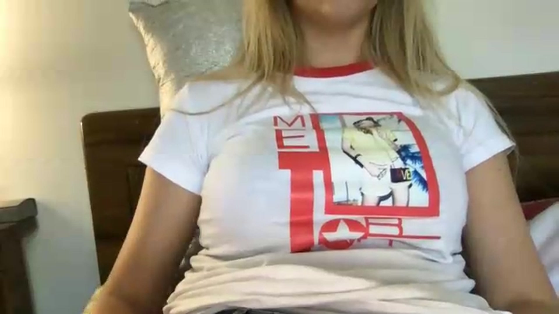 Gallery image thumbnail from neverinmylife's myfreecams stream on, 08/12/2026, 11:19 image 10 of 20