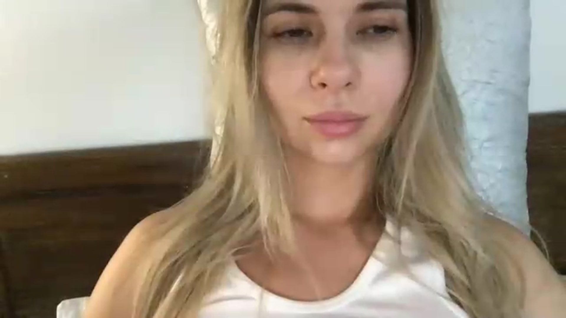 Gallery image thumbnail from neverinmylife's myfreecams stream on, 08/15/2026, 10:54 image 13 of 20