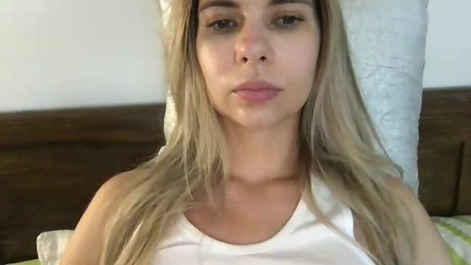 Gallery image thumbnail from neverinmylife's myfreecams stream on, 08/15/2026, 11:10 image 6 of 20