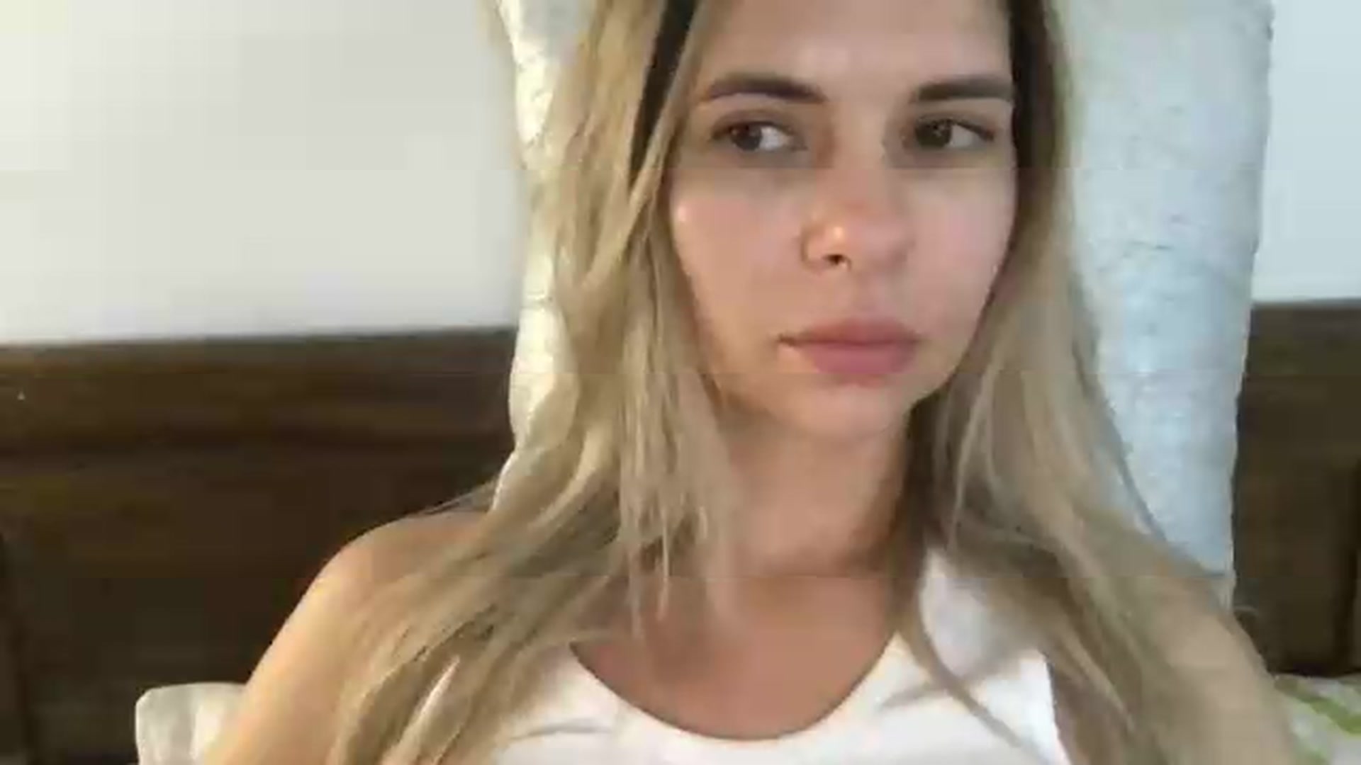 Gallery image thumbnail from neverinmylife's myfreecams stream on, 08/15/2026, 11:10 image 16 of 20