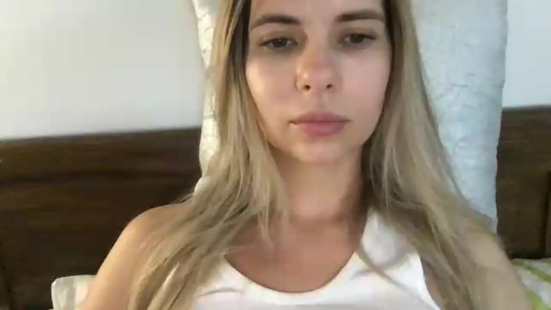 Gallery image thumbnail from neverinmylife's myfreecams stream on, 08/15/2026, 11:10 image 18 of 20