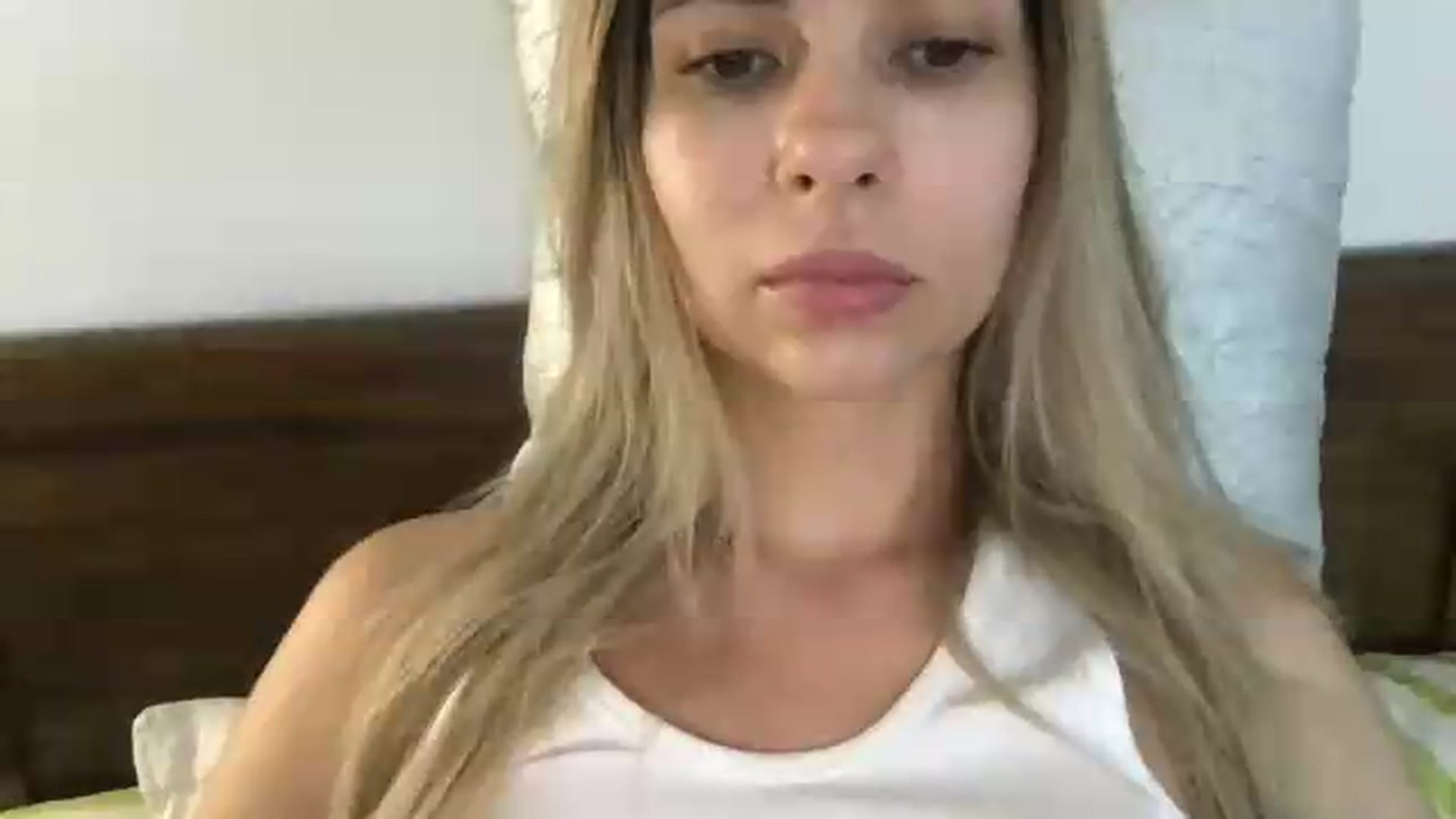 Gallery image thumbnail from neverinmylife's myfreecams stream on, 08/15/2026, 11:10 image 19 of 20