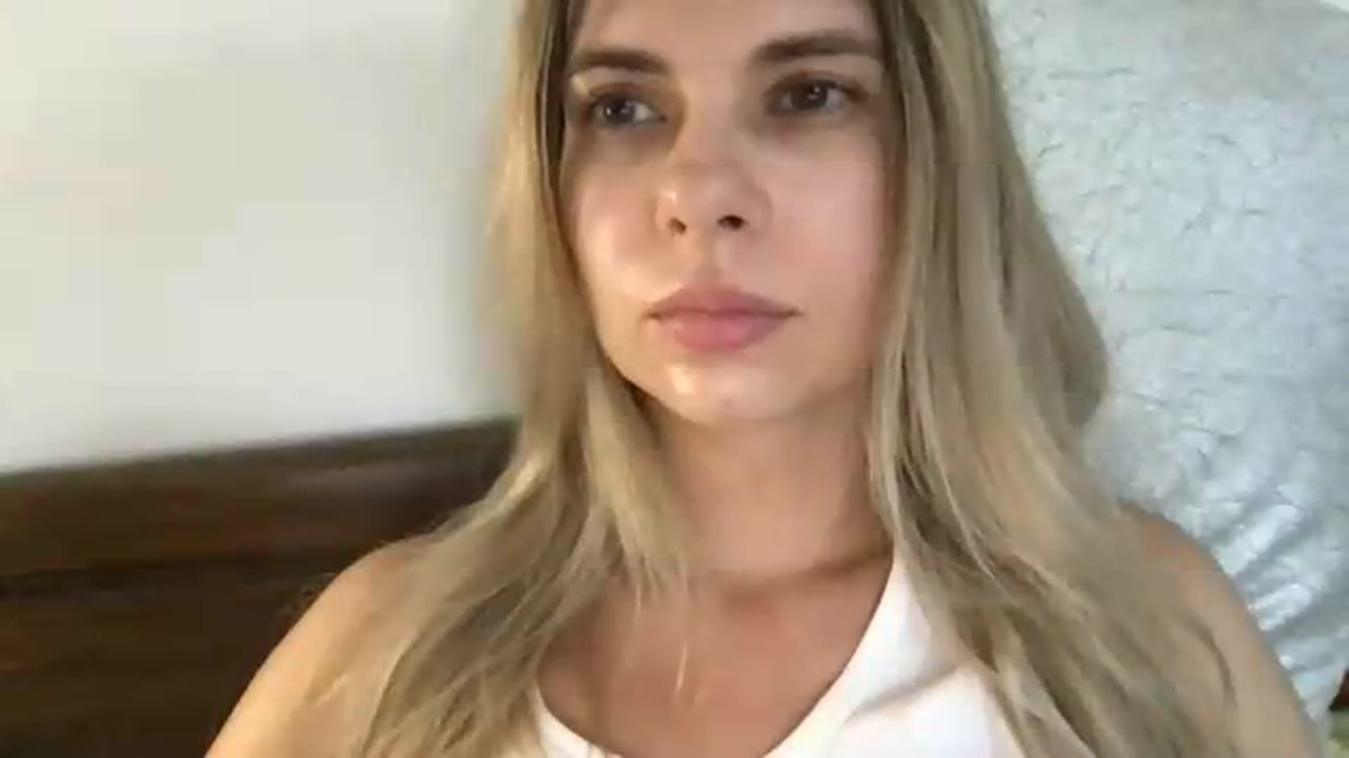Gallery image thumbnail from neverinmylife's myfreecams stream on, 08/15/2026, 12:19 image 6 of 20