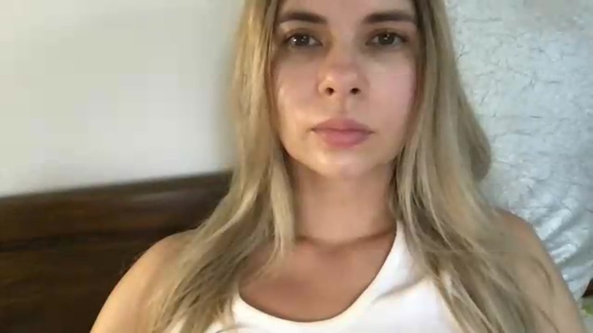 Gallery image thumbnail from neverinmylife's myfreecams stream on, 08/15/2026, 12:19 image 19 of 20