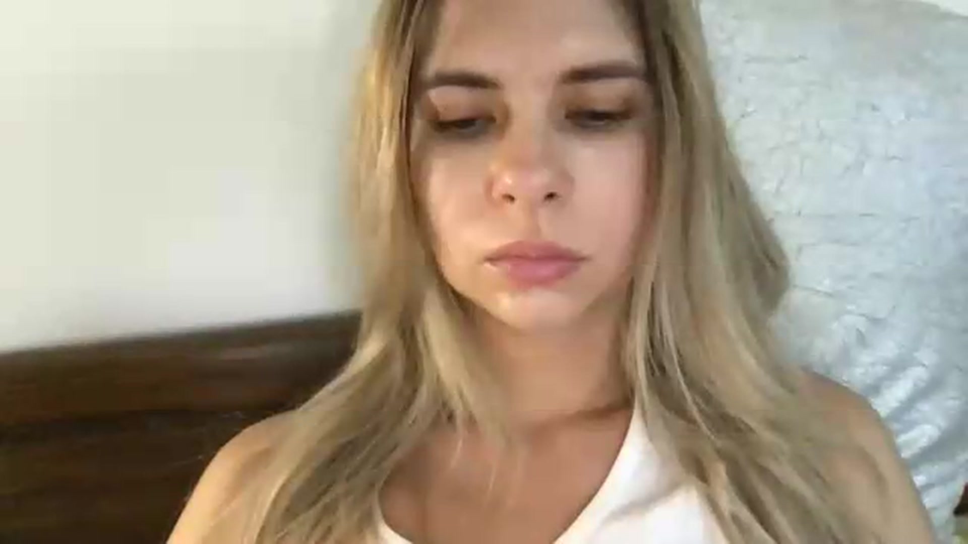 Gallery image thumbnail from neverinmylife's myfreecams stream on, 08/15/2026, 12:19 image 5 of 20
