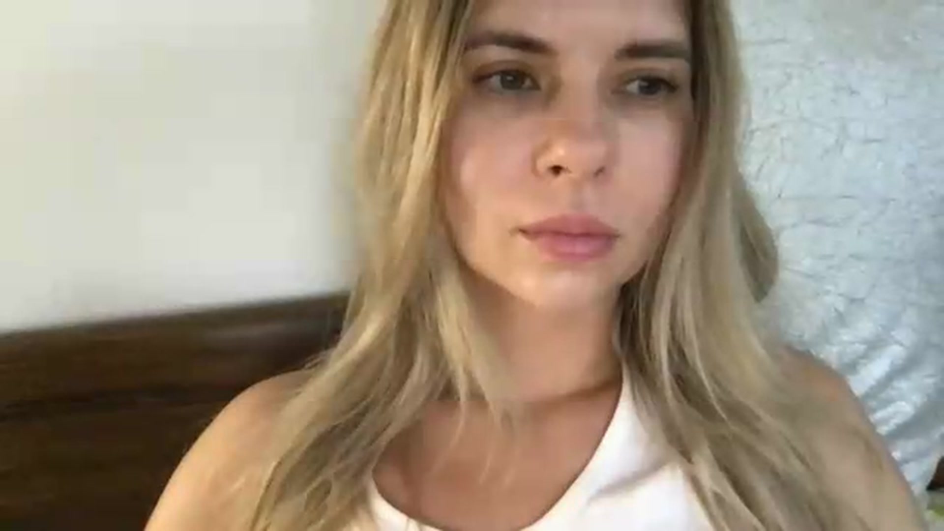 Gallery image thumbnail from neverinmylife's myfreecams stream on, 08/15/2026, 12:19 image 7 of 20