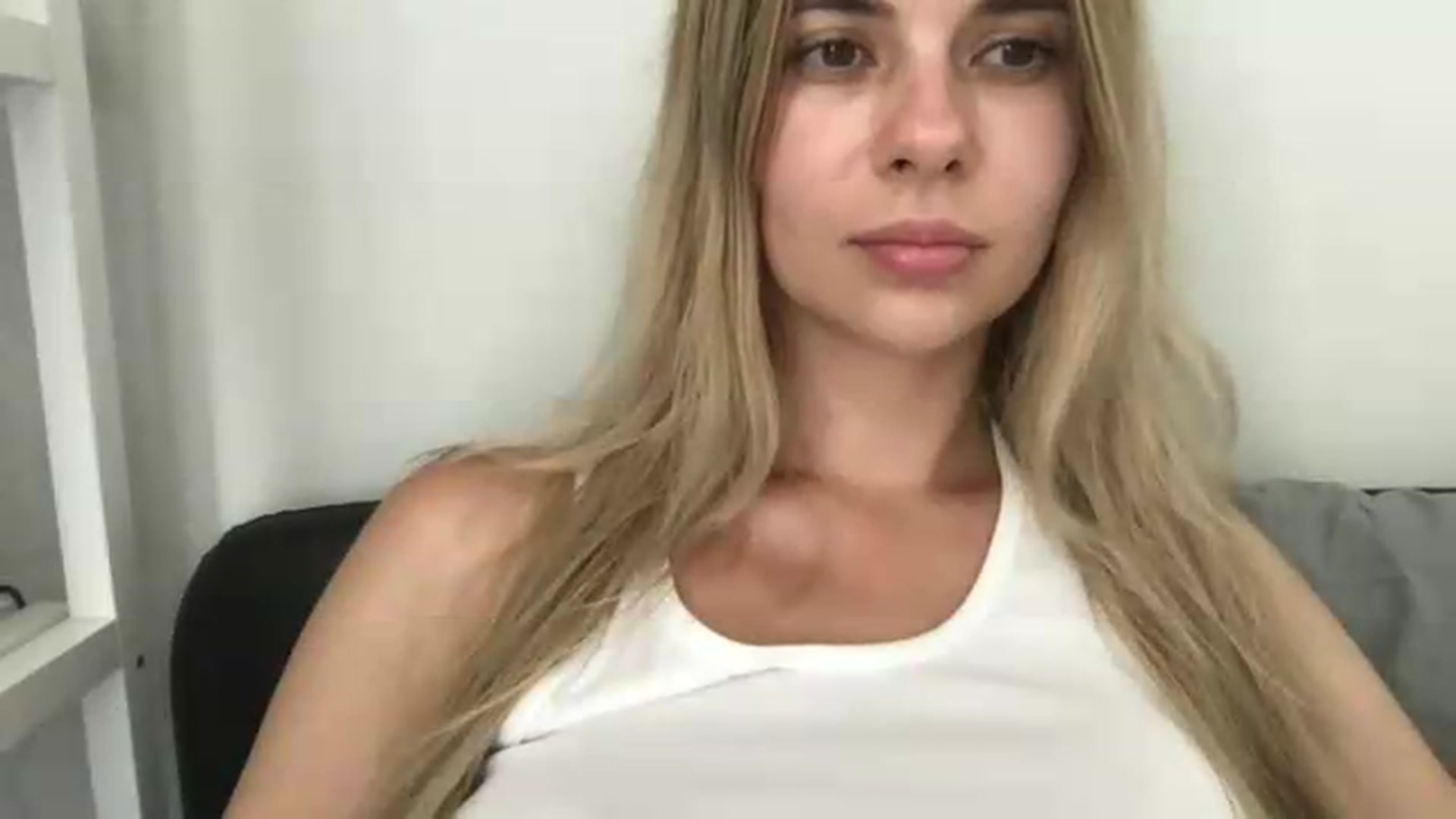 Gallery image thumbnail from neverinmylife's myfreecams stream on, 08/19/2026, 15:12 image 7 of 20