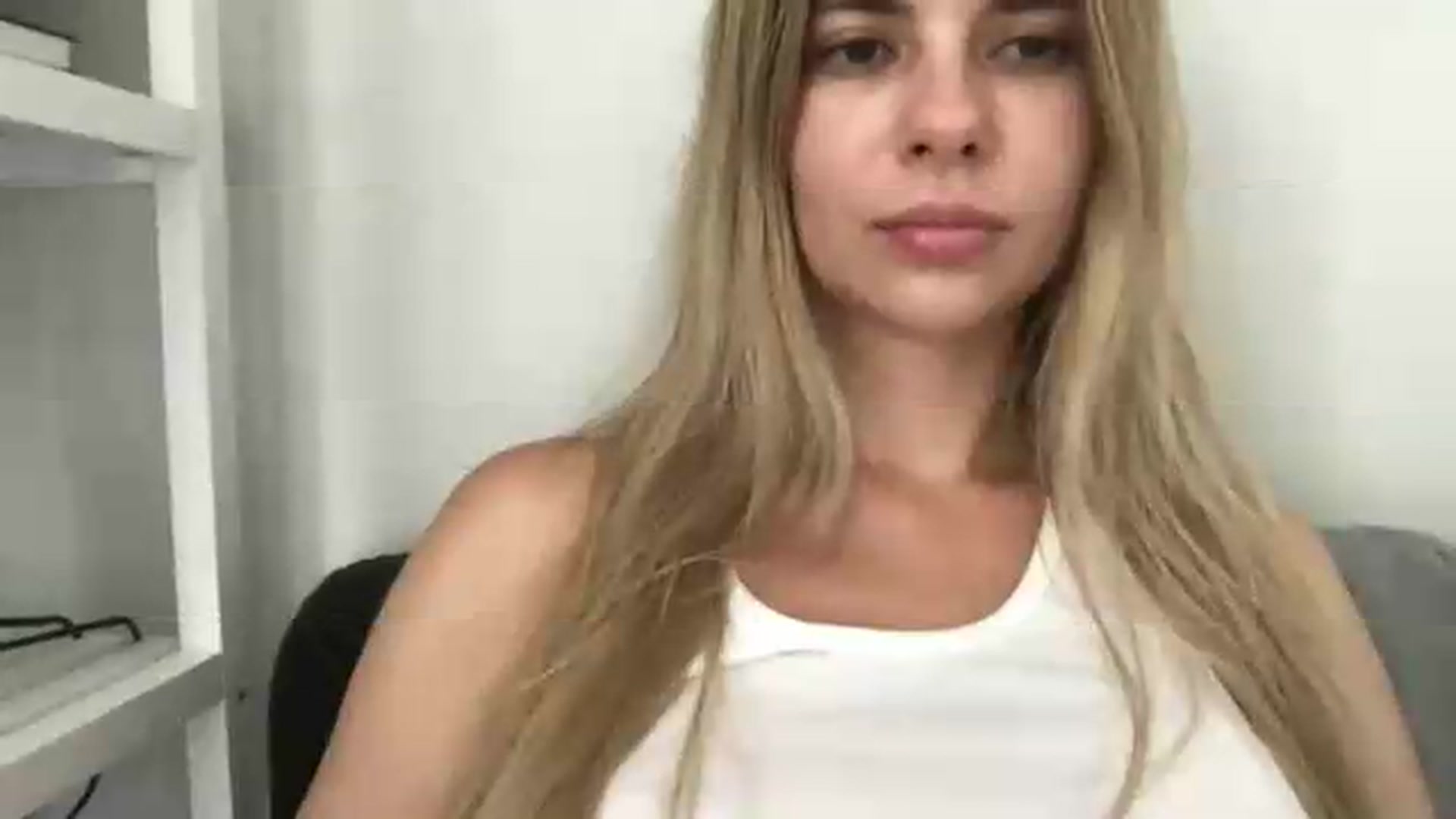 Gallery image thumbnail from neverinmylife's myfreecams stream on, 08/19/2026, 15:12 image 5 of 20