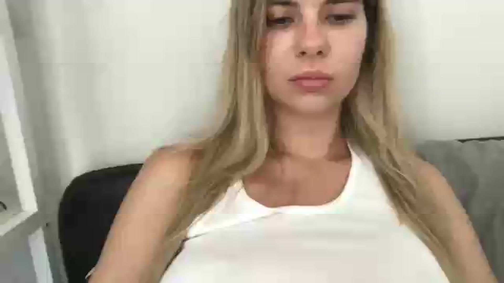 Gallery image thumbnail from neverinmylife's myfreecams stream on, 08/19/2026, 15:12 image 19 of 20