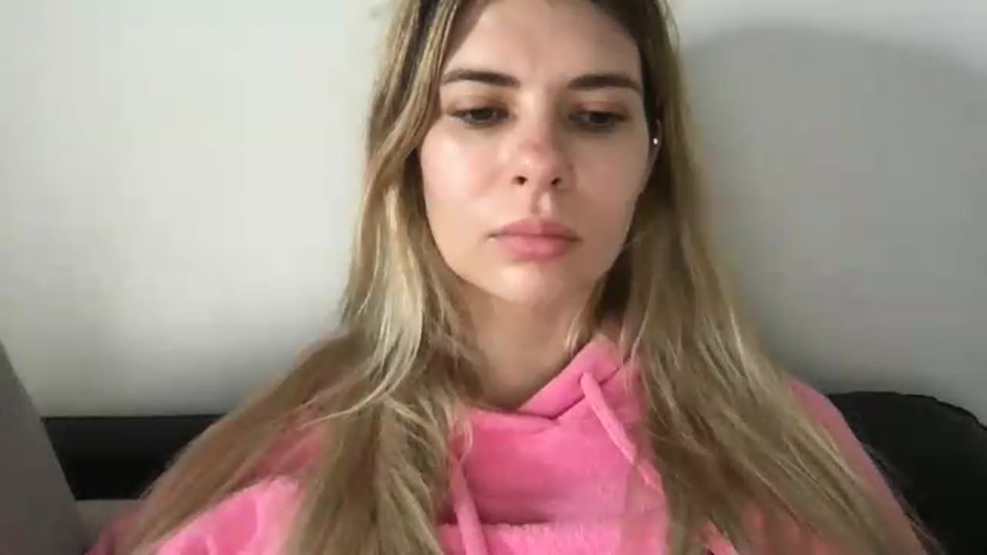 Gallery image thumbnail from neverinmylife's myfreecams stream on, 08/23/2026, 11:10 image 7 of 20