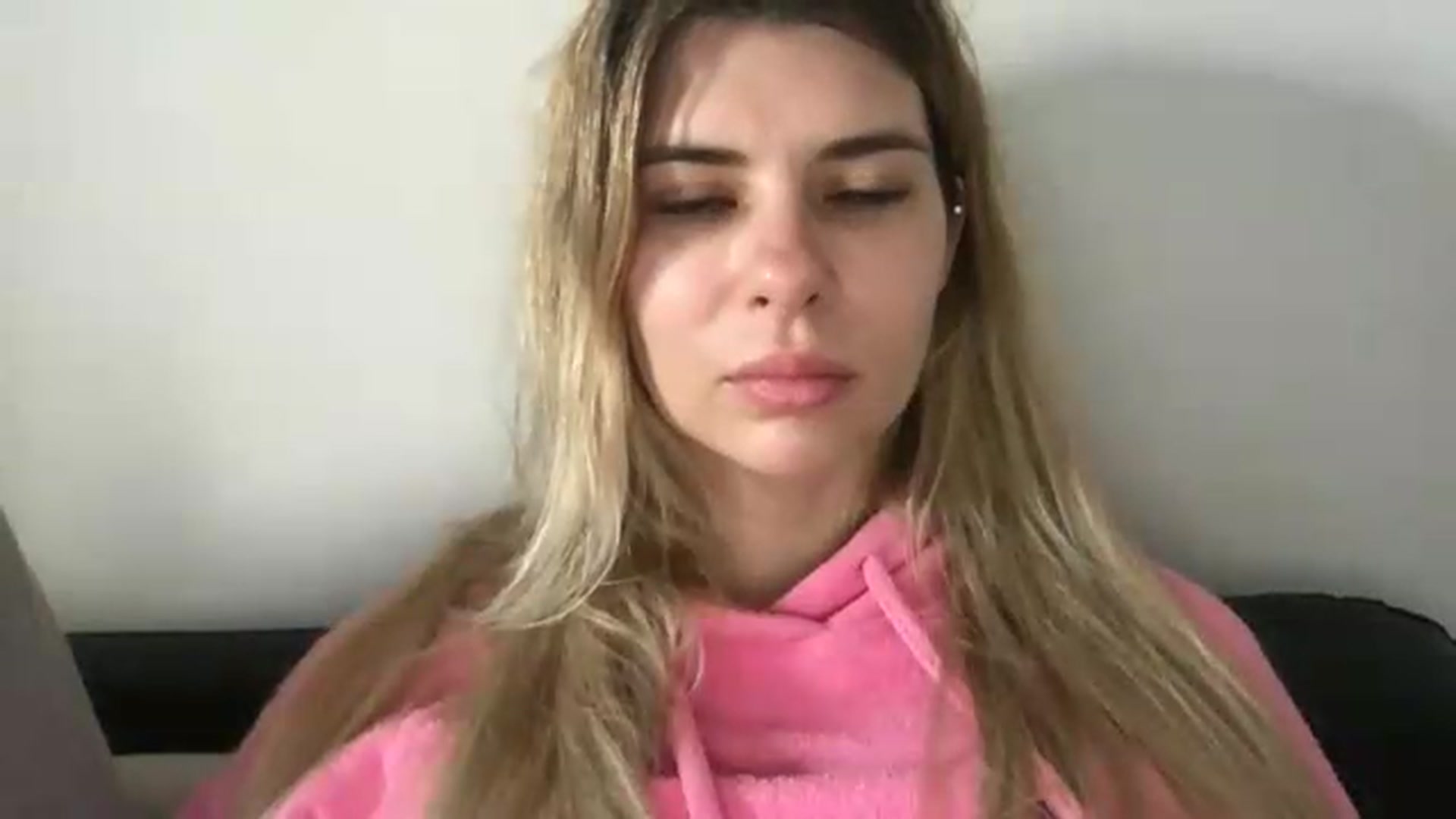 Gallery image thumbnail from neverinmylife's myfreecams stream on, 08/23/2026, 11:10 image 6 of 20