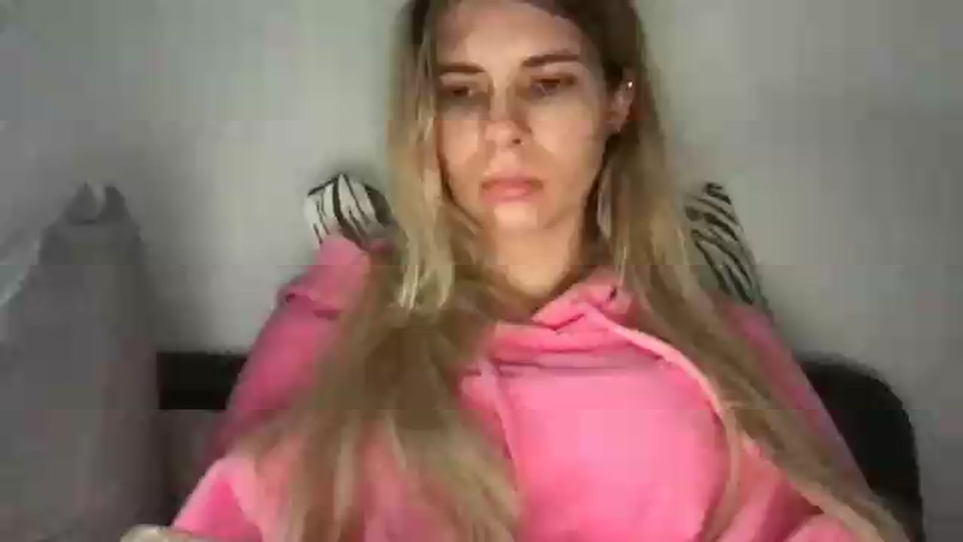 Gallery image thumbnail from neverinmylife's myfreecams stream on, 08/23/2026, 12:12 image 7 of 20