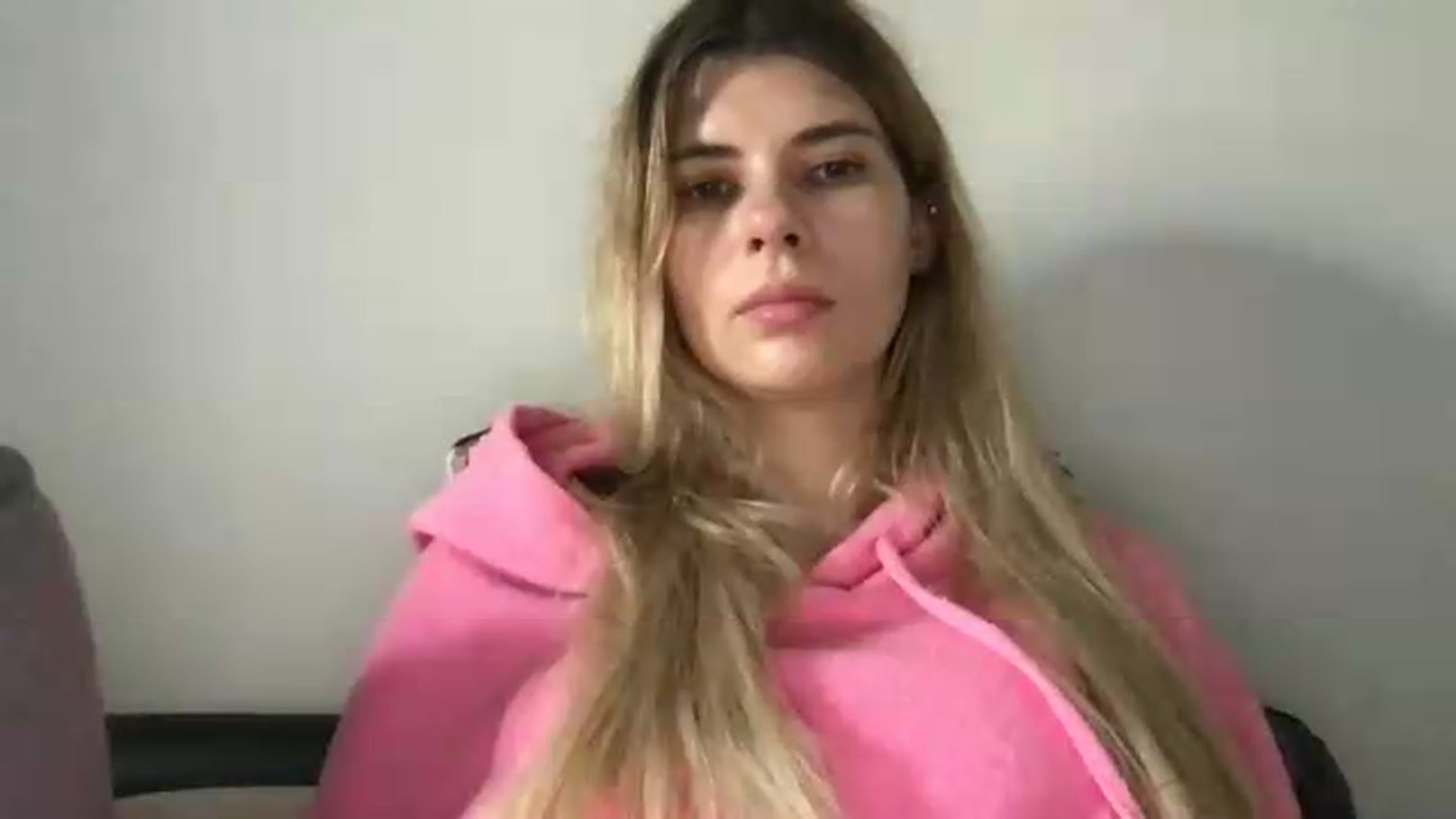 Gallery image thumbnail from neverinmylife's myfreecams stream on, 08/23/2026, 12:38 image 12 of 20
