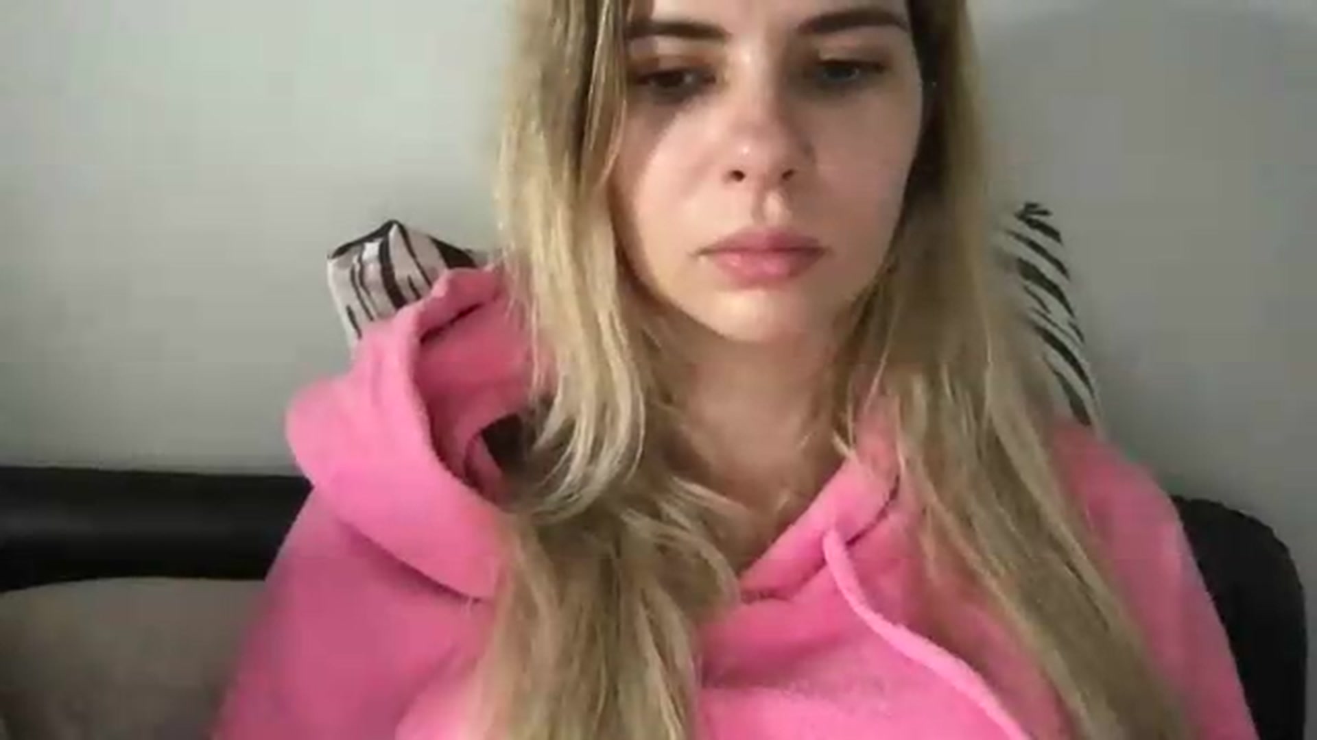 Gallery image thumbnail from neverinmylife's myfreecams stream on, 08/23/2026, 12:38 image 16 of 20