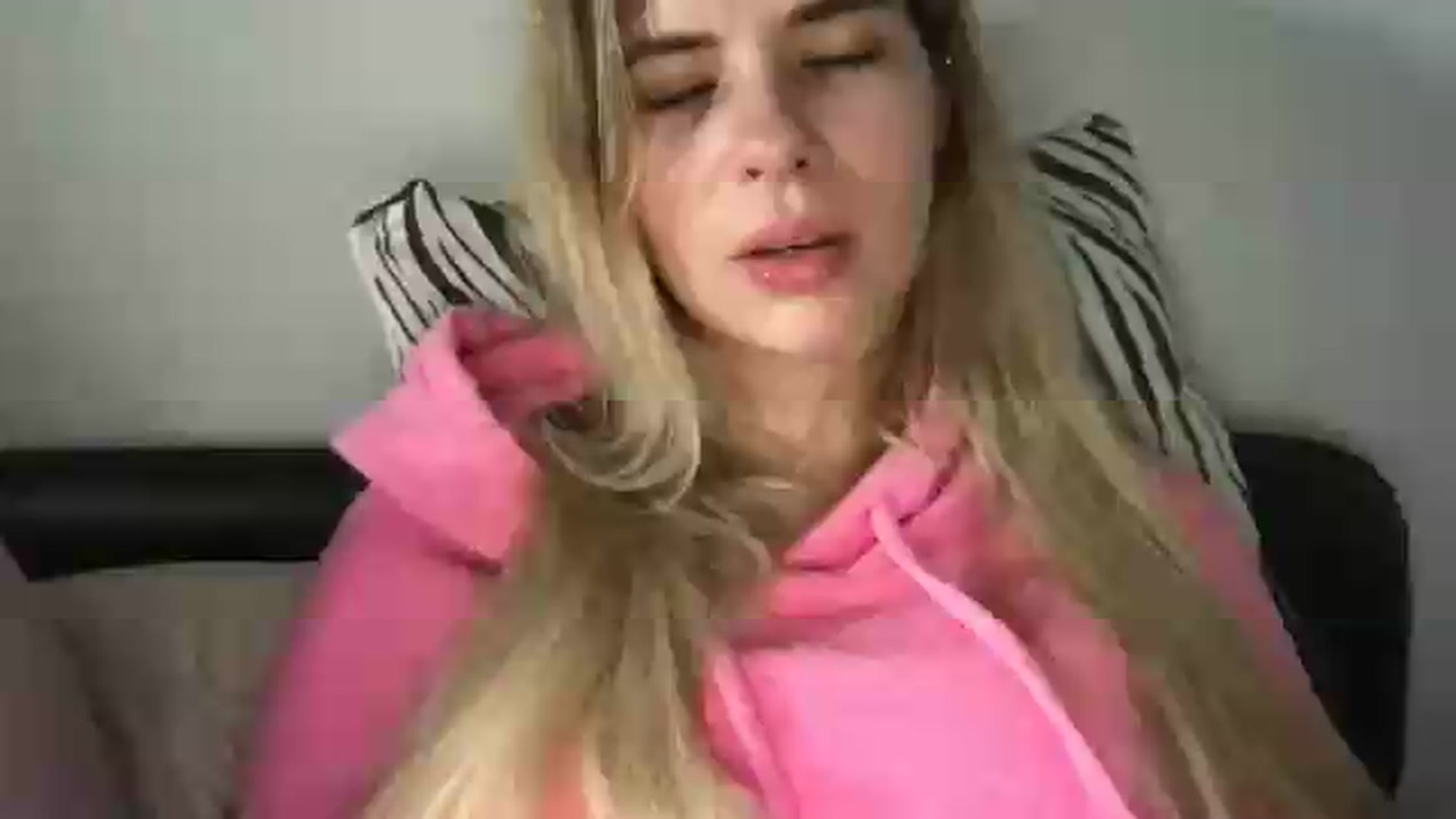 Gallery image thumbnail from neverinmylife's myfreecams stream on, 08/23/2026, 12:38 image 8 of 20