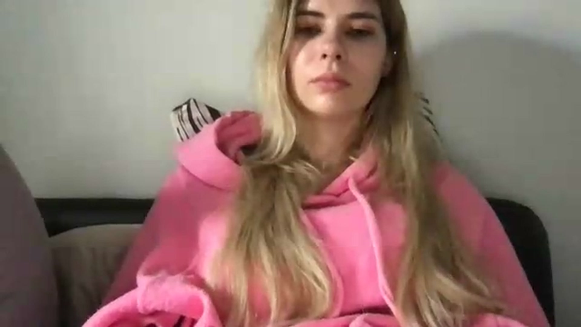 Gallery image thumbnail from neverinmylife's myfreecams stream on, 08/23/2026, 13:34 image 6 of 20