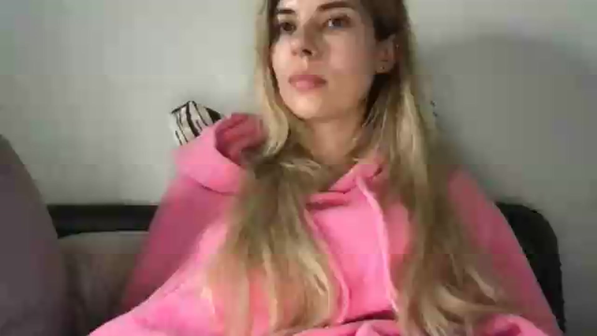 Gallery image thumbnail from neverinmylife's myfreecams stream on, 08/23/2026, 13:34 image 4 of 20