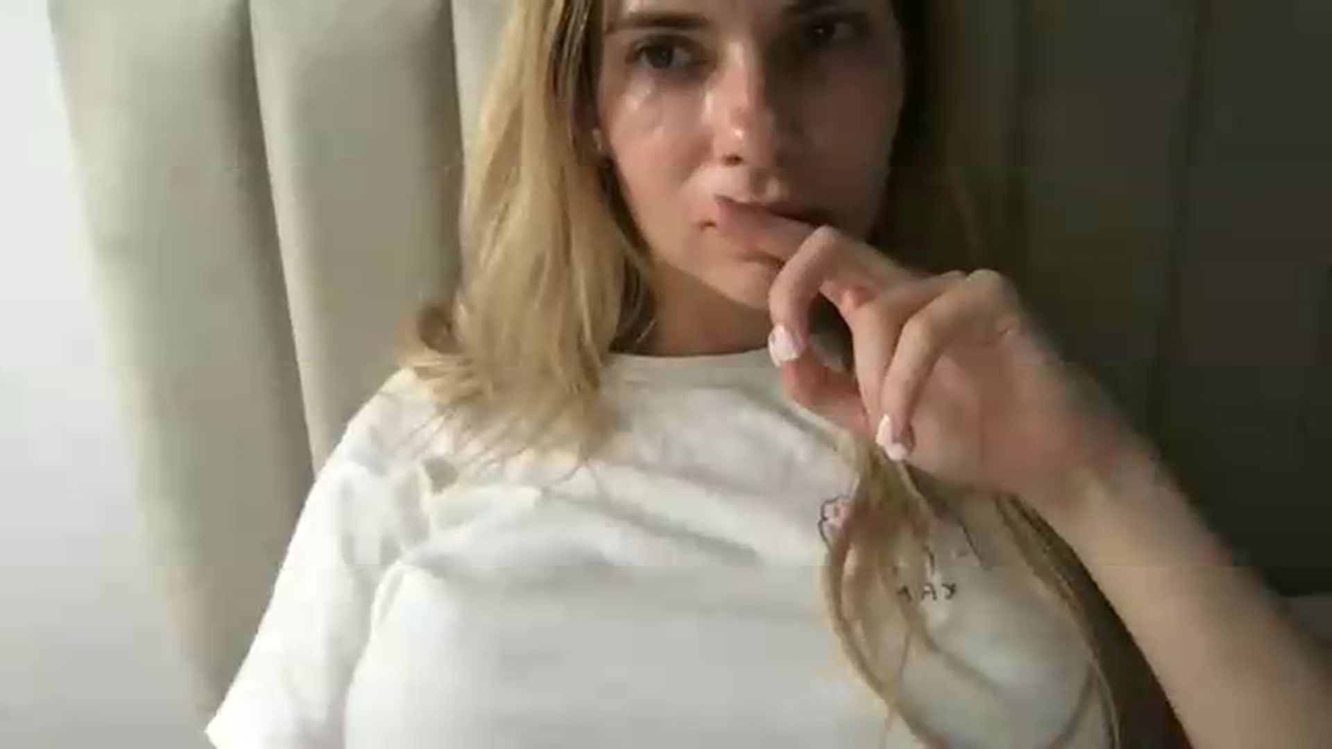 Gallery image thumbnail from neverinmylife's myfreecams stream on, 08/31/2026, 15:54 image 4 of 20