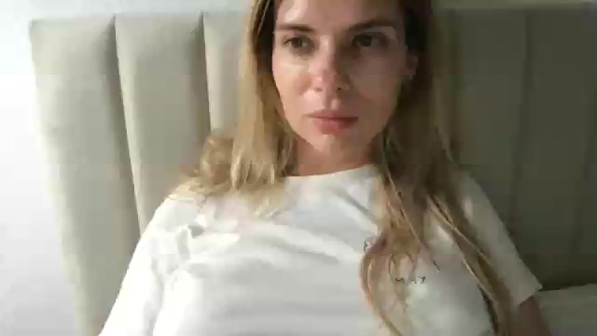 Gallery image thumbnail from neverinmylife's myfreecams stream on, 08/31/2026, 15:54 image 6 of 20