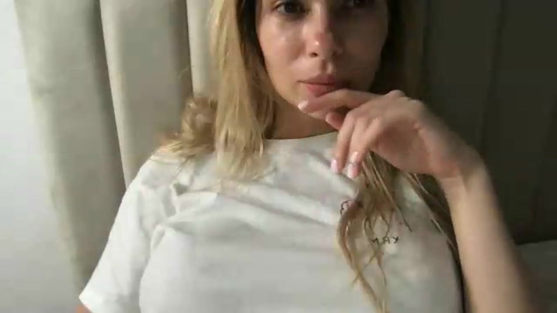 Gallery image thumbnail from neverinmylife's myfreecams stream on, 08/31/2026, 15:54 image 8 of 20