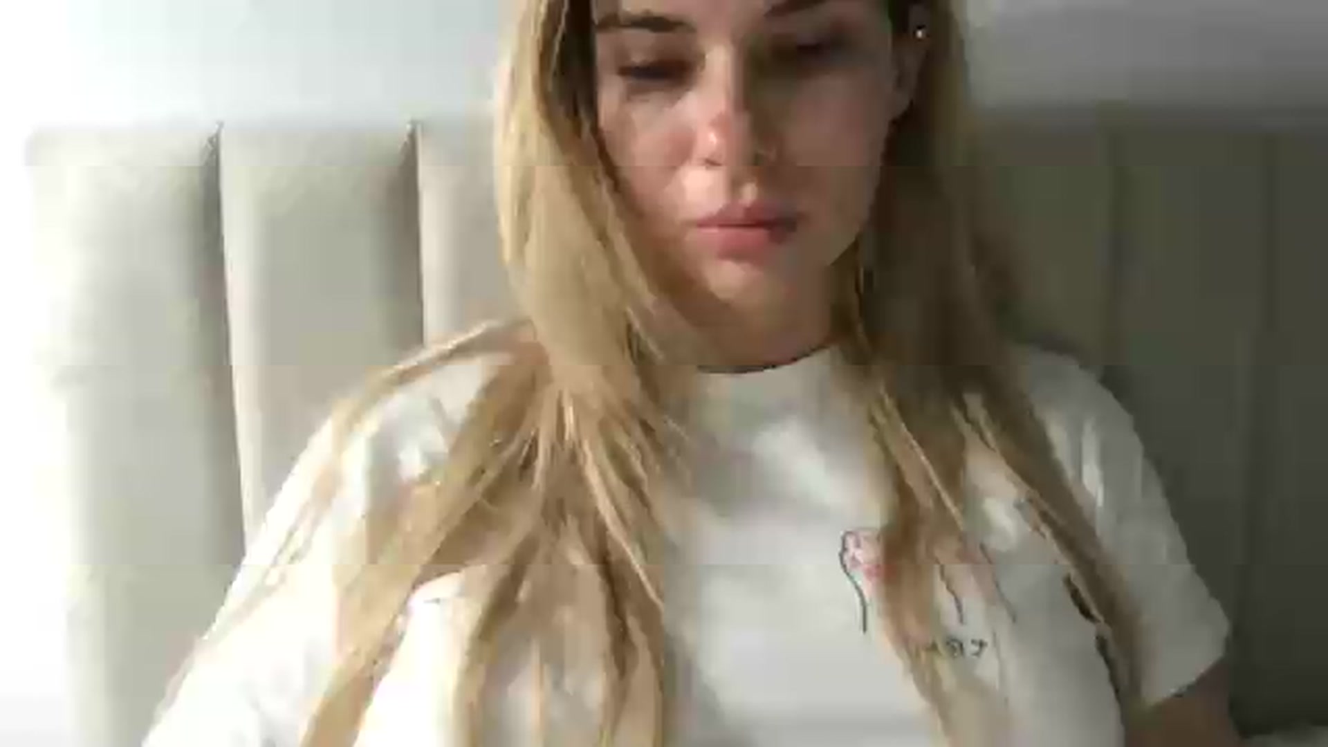 Gallery image thumbnail from neverinmylife's myfreecams stream on, 08/31/2026, 15:54 image 12 of 20