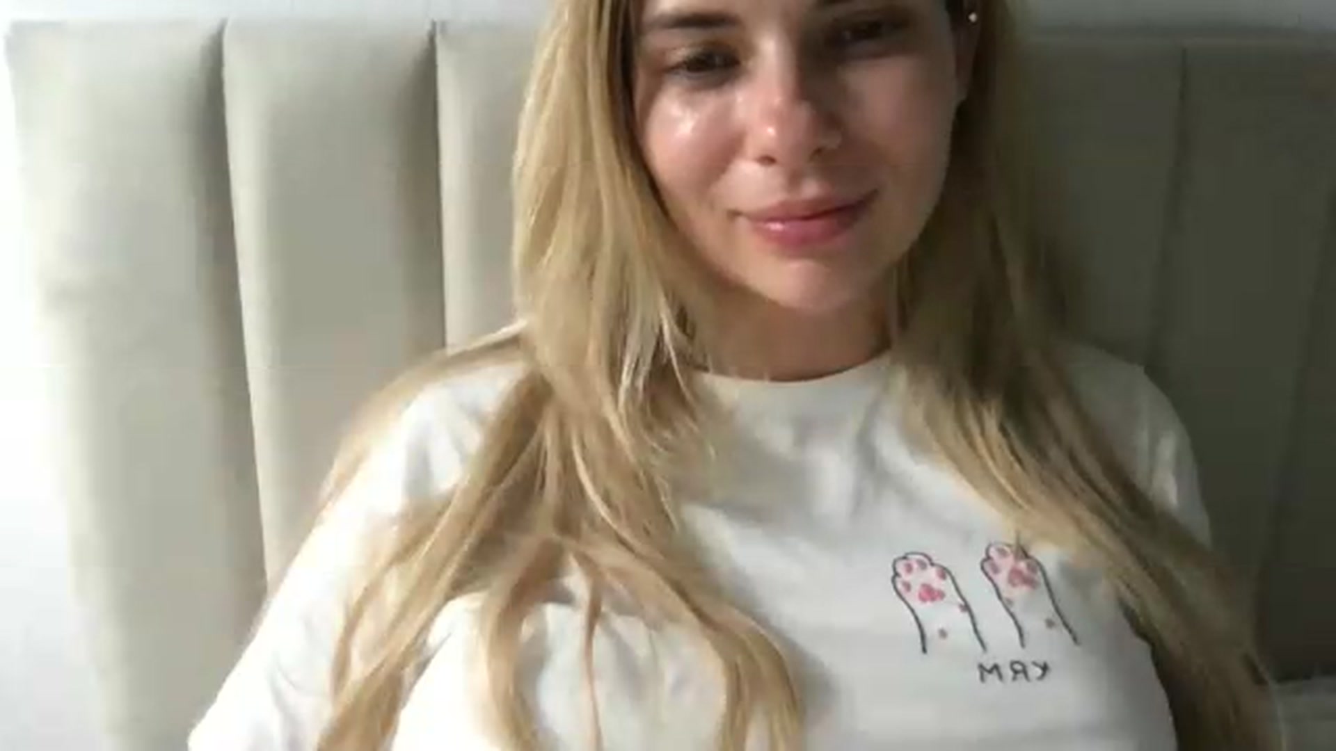 Gallery image thumbnail from neverinmylife's myfreecams stream on, 08/31/2026, 16:17 image 10 of 20