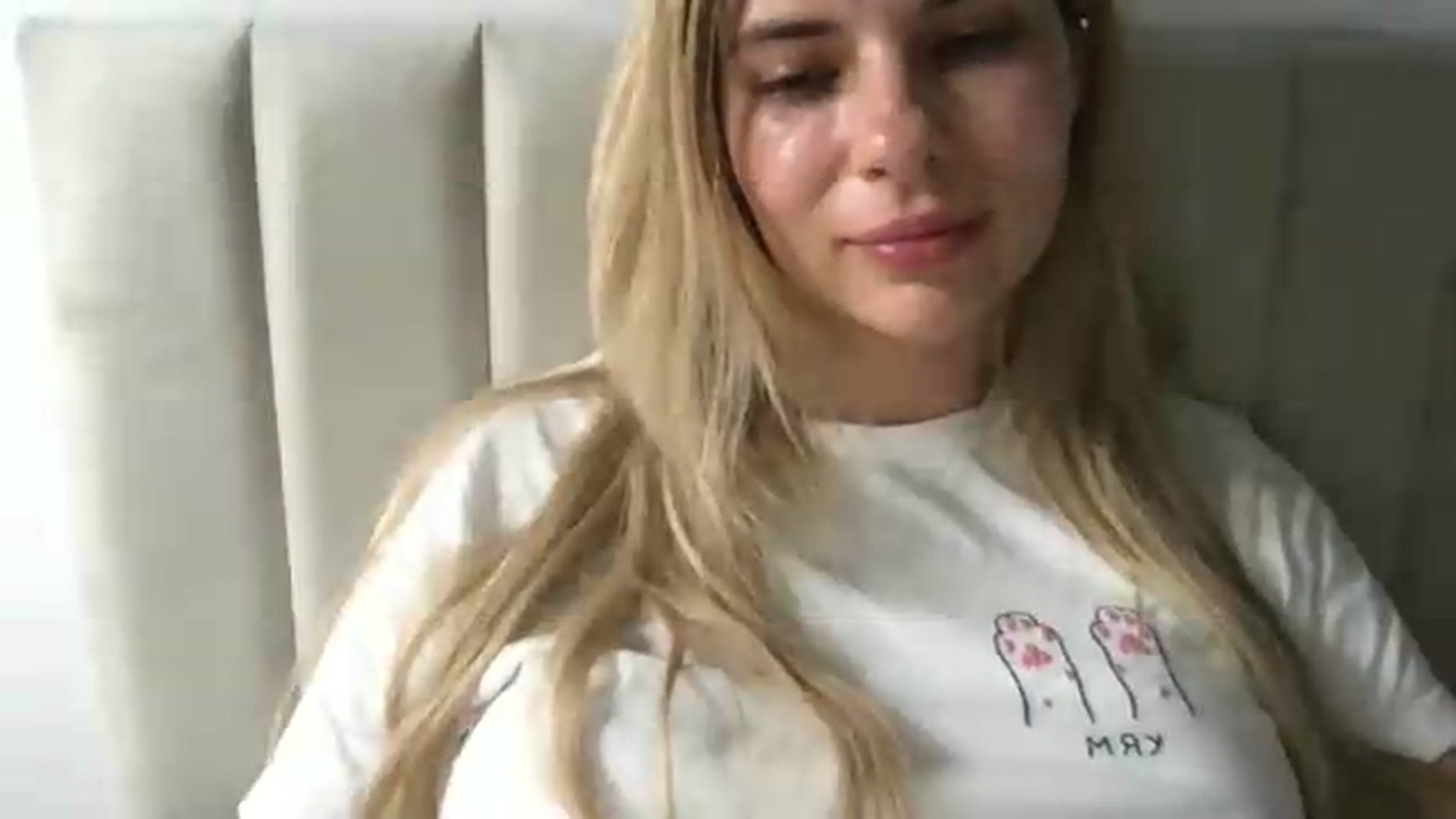 Gallery image thumbnail from neverinmylife's myfreecams stream on, 08/31/2026, 16:17 image 19 of 20
