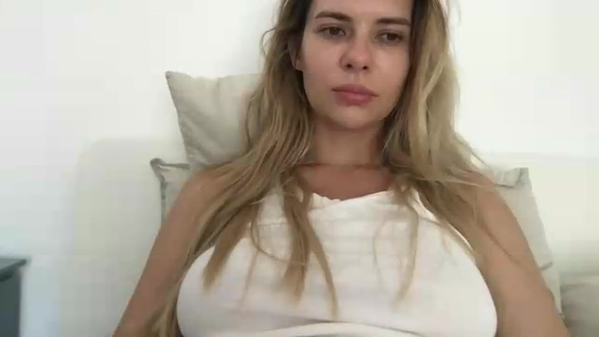 Gallery image thumbnail from neverinmylife's myfreecams stream on, 09/08/2026, 09:55 image 19 of 20