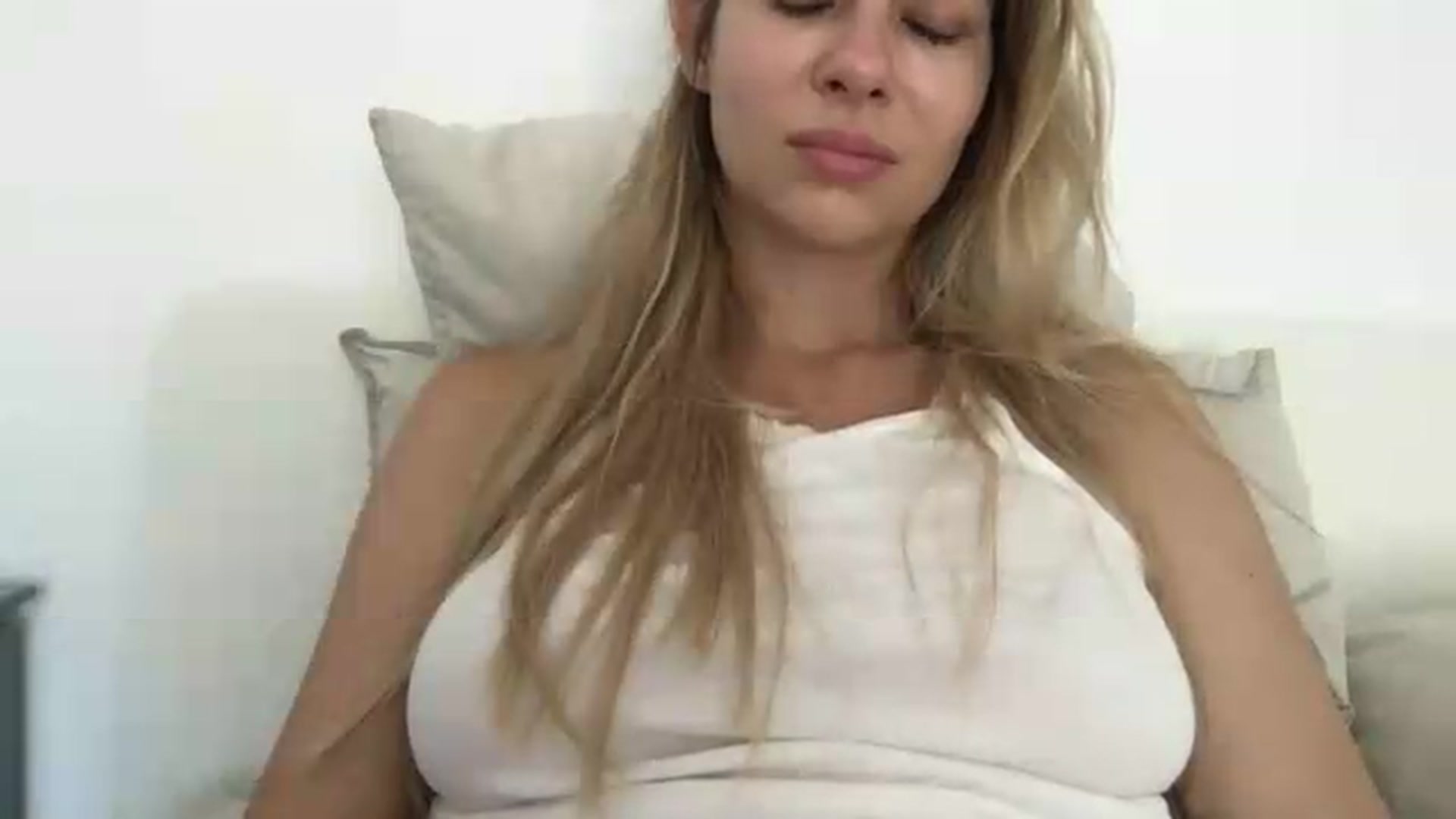 Gallery image thumbnail from neverinmylife's myfreecams stream on, 09/08/2026, 09:55 image 14 of 20