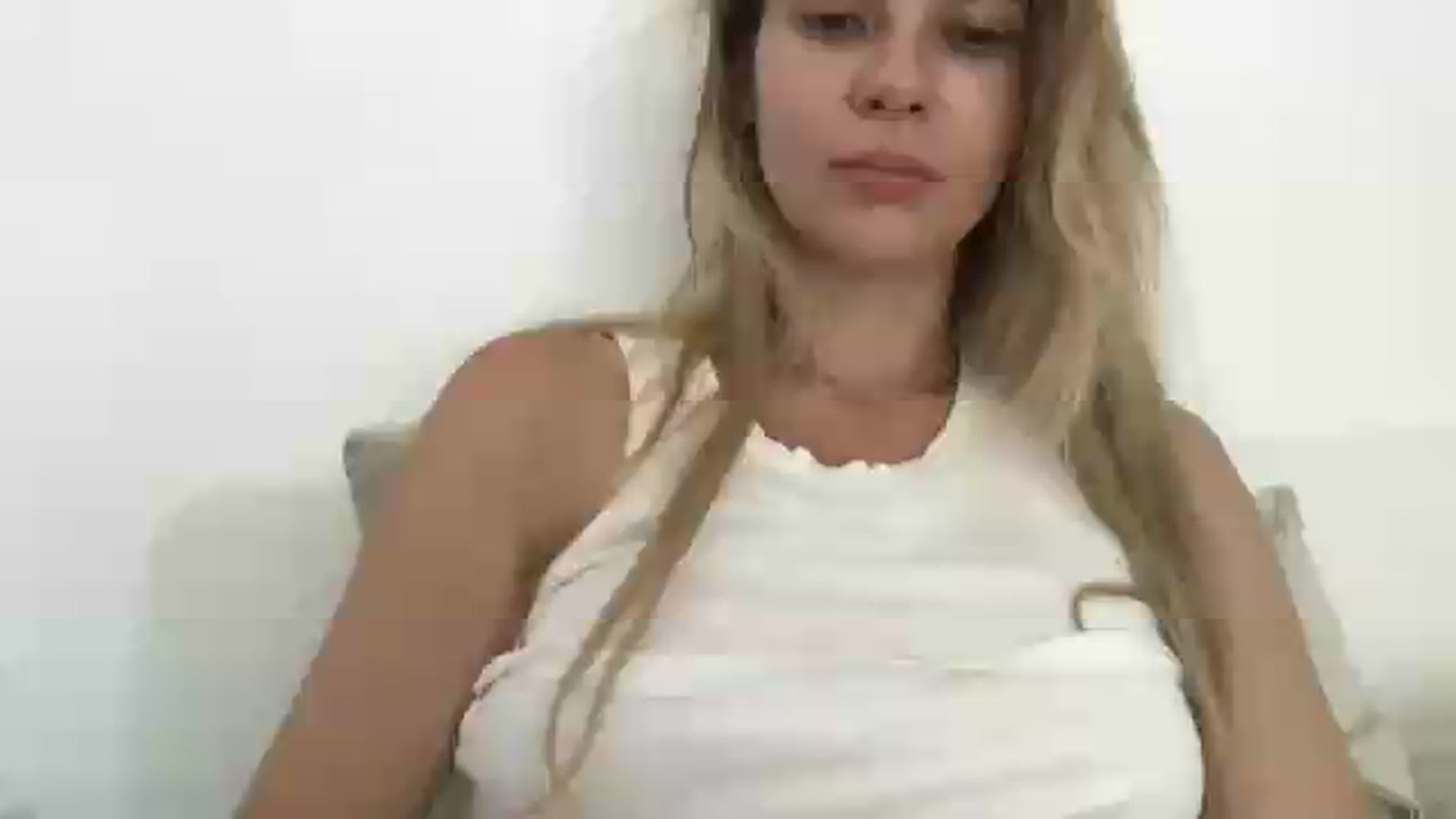 Gallery image thumbnail from neverinmylife's myfreecams stream on, 09/08/2026, 10:35 image 8 of 20
