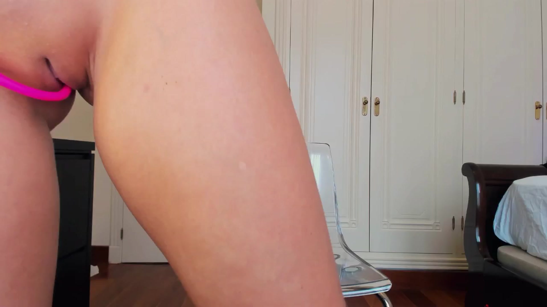 Gallery image thumbnail from new_dee's myfreecams stream on, 07/18/2024, 12:05 image 3 of 20