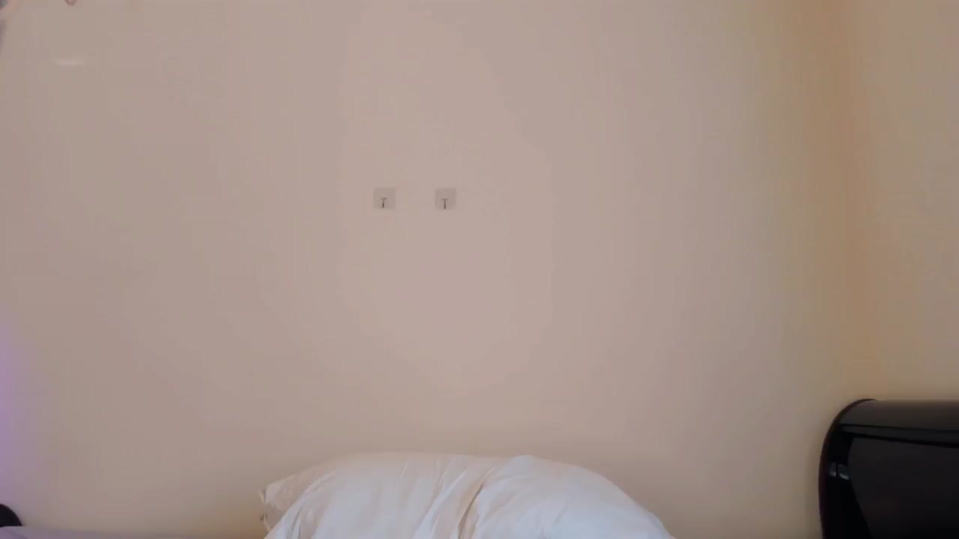 Gallery image thumbnail from new_dee's myfreecams stream on, 07/23/2024, 16:05 image 5 of 20