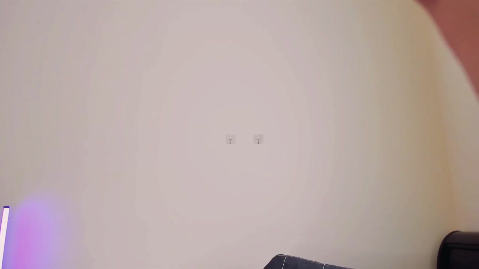 Gallery image thumbnail from new_dee's myfreecams stream on, 09/21/2024, 13:05 image 12 of 20