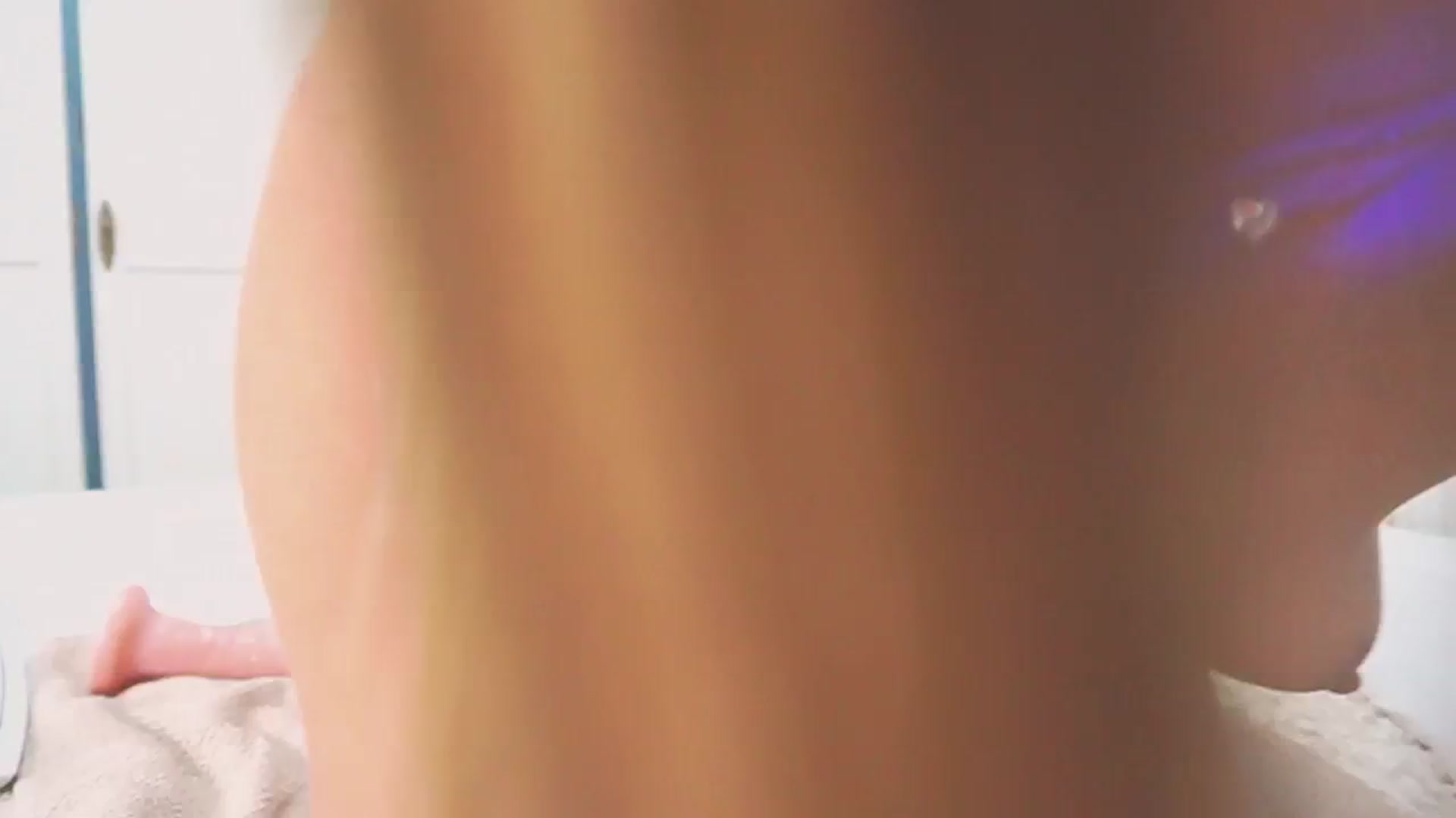 Gallery image thumbnail from new_dee's myfreecams stream on, 11/25/2024, 14:54 image 15 of 20