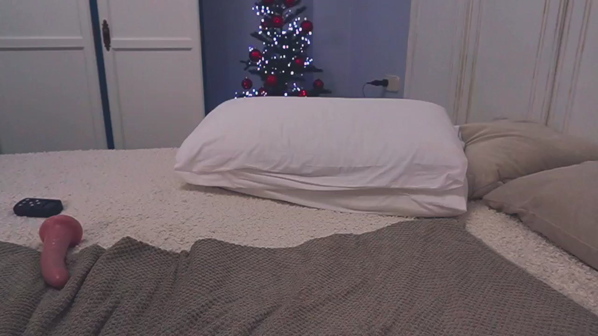 Gallery image thumbnail from new_dee's myfreecams stream on, 12/11/2024, 12:11 image 5 of 20